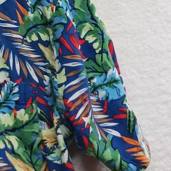 Ocean and Coast Shirt Men’s Size M Hawaiian Tropical Print Vacation Summer Fun - Picture 6 of 12